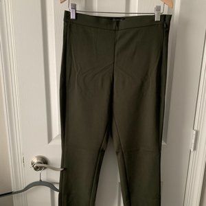 Banana Rep. Devon Pant